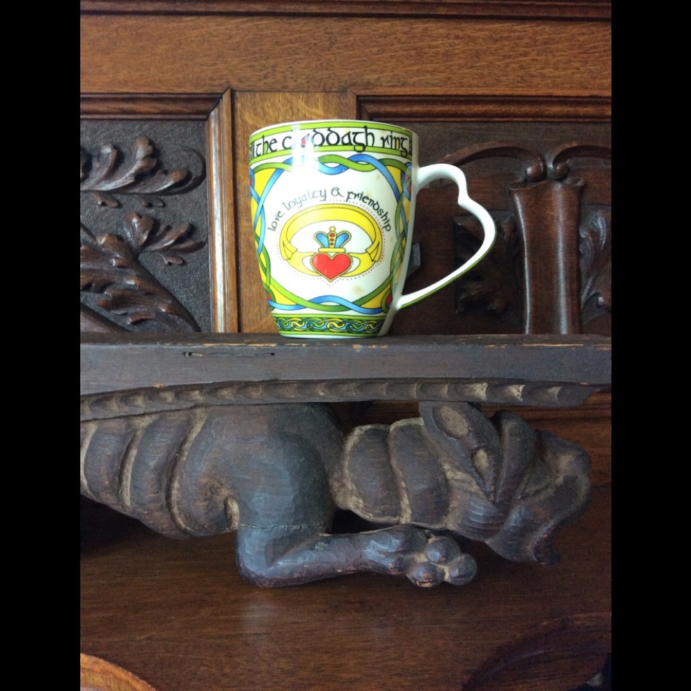 Irish Claddagh Ring: Mug/Cup - Picture 1 of 11